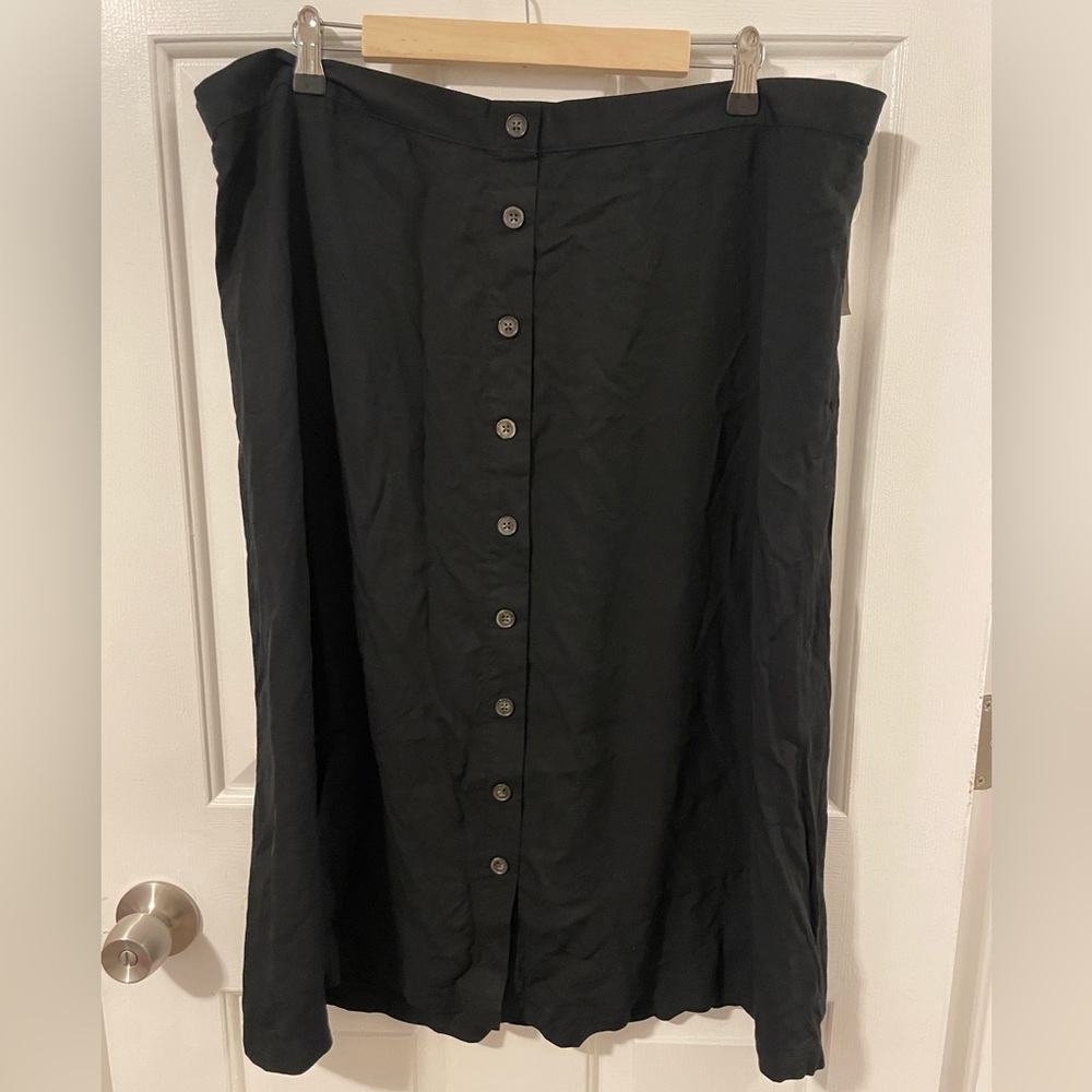 NWT OLD NAVY Black Skirt